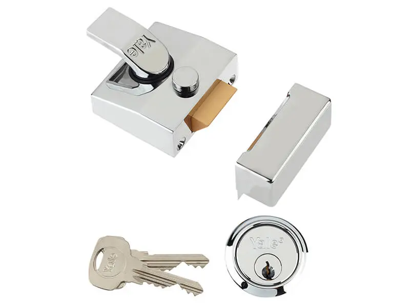 Yale Deadlocking Nightlatch 40mm Chrome 