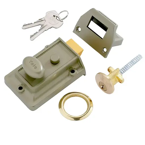 Yale 60mm Traditional Night Latch